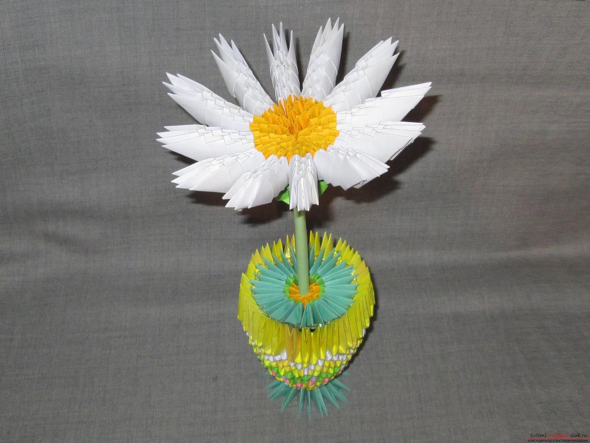 Модульное оригами ваза с цветами станет отличным подарком на 8 Марта, сделанным своими руками.. Фото №21